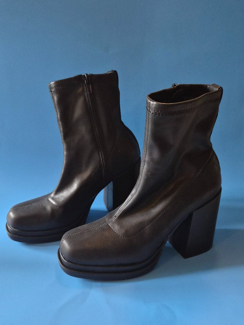 Steve Madden Black Platform Ottom Boots